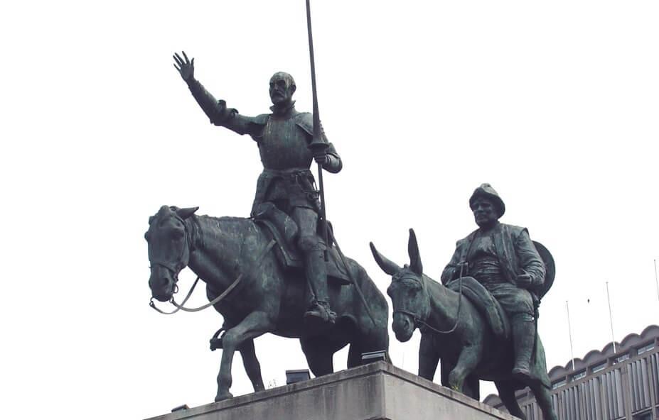 Statue of Don Quijote and Sancho Panza in Brussels (Source: Wikimedia Commons)